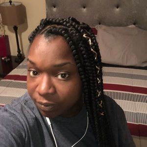 Meet your Posher, Kendra